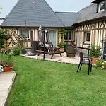 Holiday home La Maison De Famille Neville