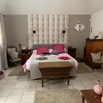 La Maison De Famille * Neville