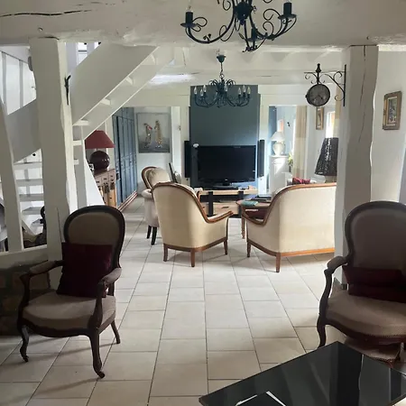 La Maison De Famille